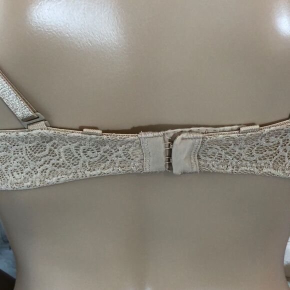 B.Tempt'd Nude Lightly Padded Underwire Bra 34B - Picture 10 of 16